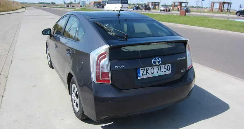 toyota prius zachodniopomorskie Toyota Prius cena 44000 przebieg: 250000, rok produkcji 2012 z Koszalin